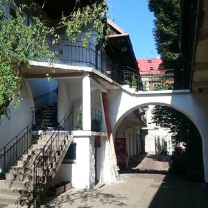 Courtyard and stairs of Mrs. Dresner from the Shindler's List